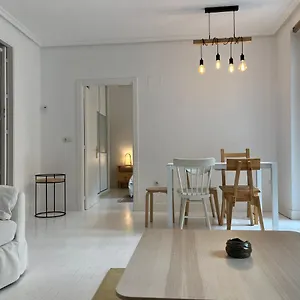 https://luminoso-apartamento-en-el-centro-de-san-sebastin.sansebastianhotels.net