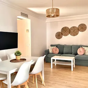 https://beautiful-apartment-in-torremolinos.1costadelsol.com