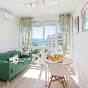 https://estudio-renovado-con-vista-al-mar.1costadelsol.com